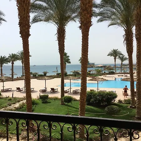 Apartment With Sea & Pool View In Esplanada Residence - Families Only